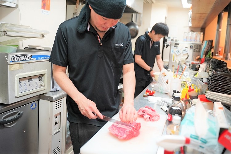 焼肉 忍鬨ニング もおもお 肉業界専門求人サイト
